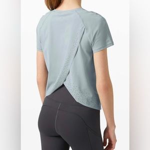 LULULEMON quick pace short sleeve blue cast size 8 2020 release